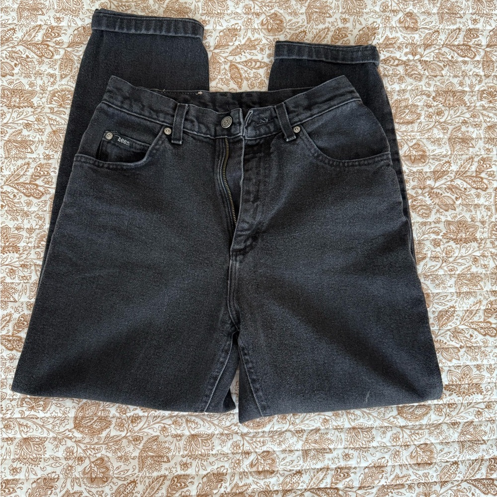 Lee Women’s High Waisted Vintage Denim Black Jeans size 4 Straight leg